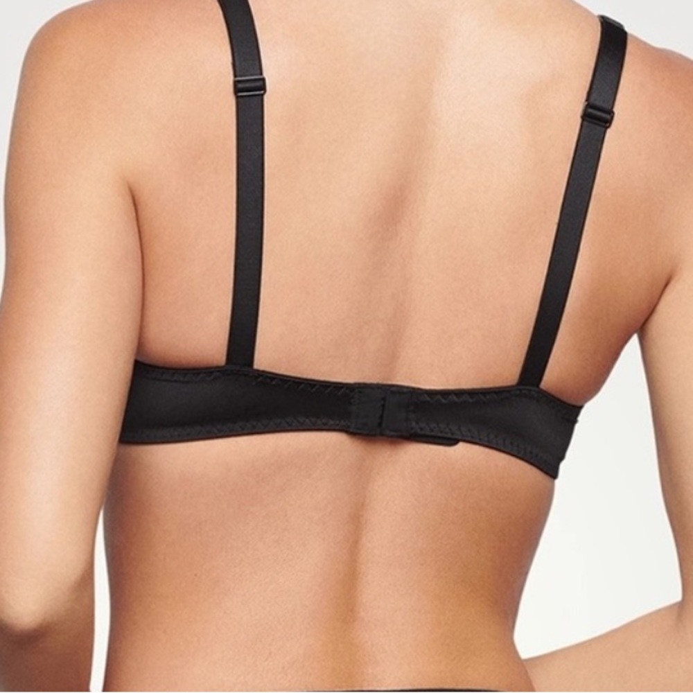 Skims Shine Satin Underwire Bra - Picture 2 of 9